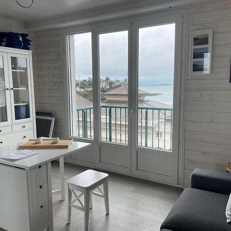 דינאר Studio Centre Belle Vue Mer מראה חיצוני תמונה